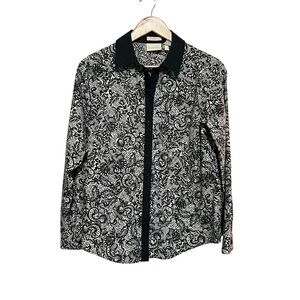 Chico's No Iron Shirt Size 0 Black White Button Up Printed Small